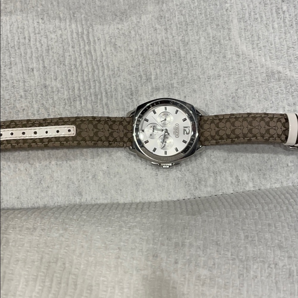Coach Monogram Watch - Picture 3 of 3